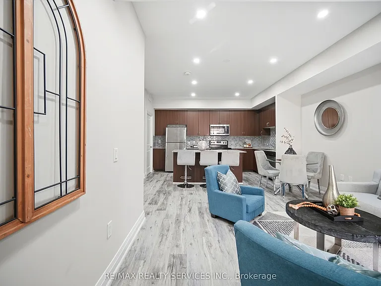 26 Coles Ave #302 — Photo 6