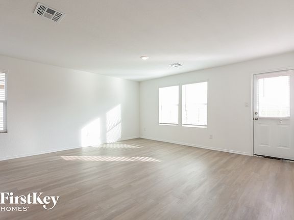 5th image of 10647 Erinita Way