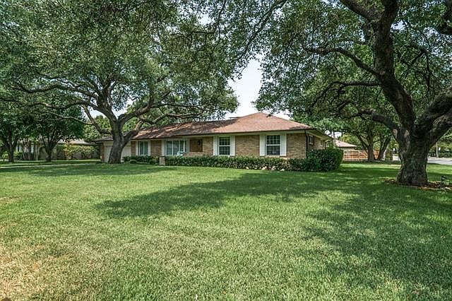1st image of 5839 Northmoor Dr