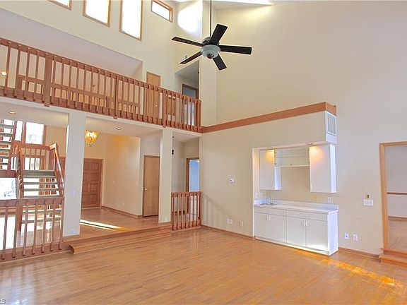 5th image of 3606 Primrose Ave