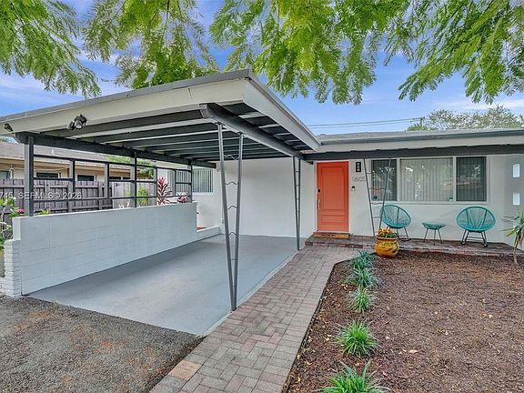 4th image of 1605 NW 7th Ter