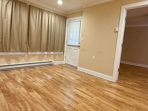 2nd image of 35C Edinburgh Ln