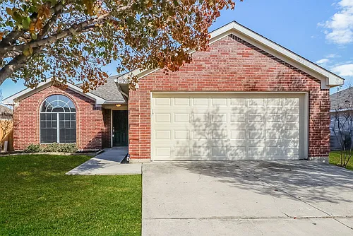 528 Cambridge Dr Photo 1 528 Cambridge Dr Photo 1