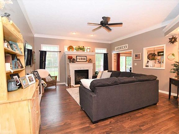 3rd image of 730 Beringer Dr