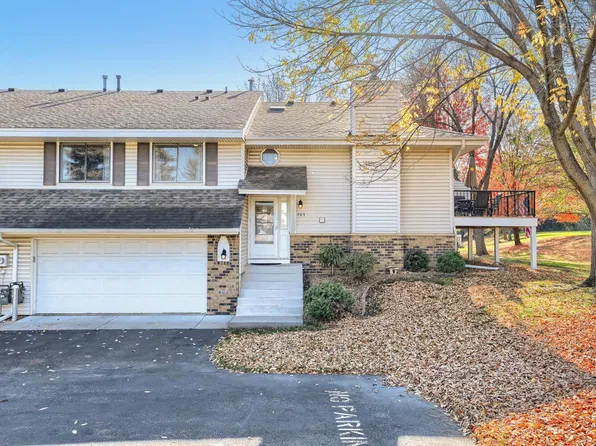 703 Evergreen Ct, Burnsville, MN 55337