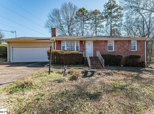 121 Cochran Dr, Greenville, SC 29611