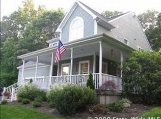 30 Naushon Ct, North Kingstown, RI 02852