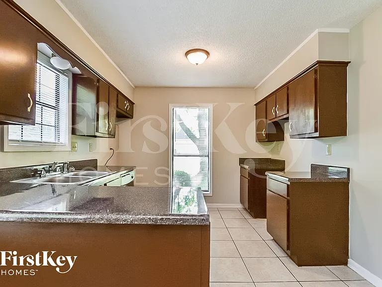 4399 Winterpark Dr — Photo 6