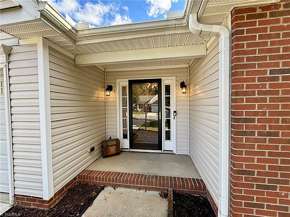 2nd image of 5013 Long Branch Dr