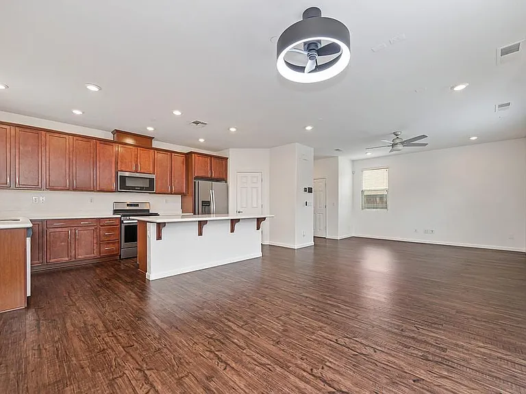 6130 Mehrten Cir — Photo 6