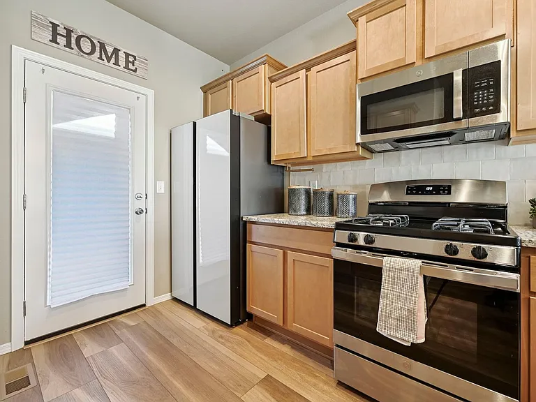 3617 Vineyard Cir — Photo 5