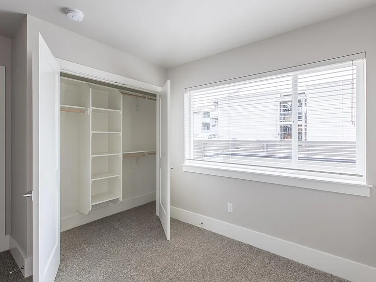 1410 NW 20th St #103 — Photo 3