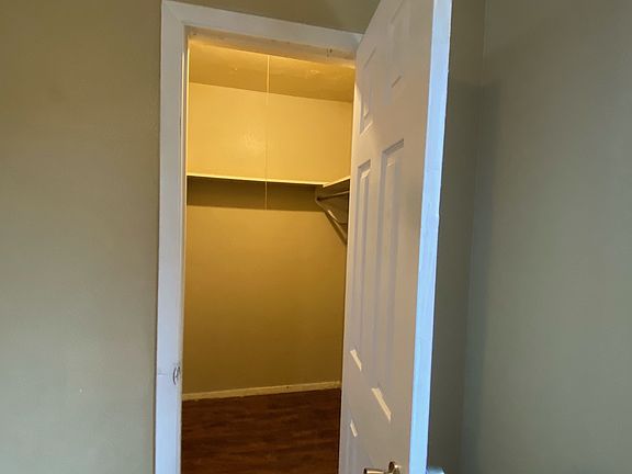 4th image of 514 S Bois D Arc Ave