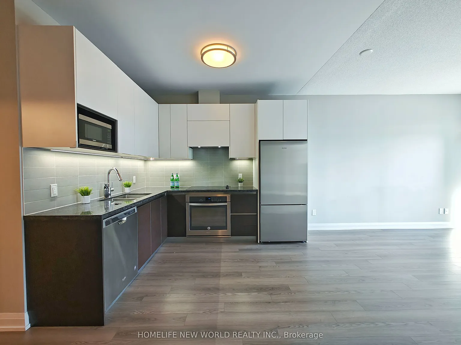 2 bed, $2,450 — Photo 2
