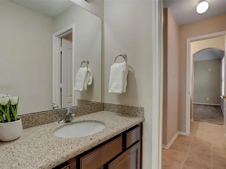 13419 Sunset Bay Ln — Photo 31