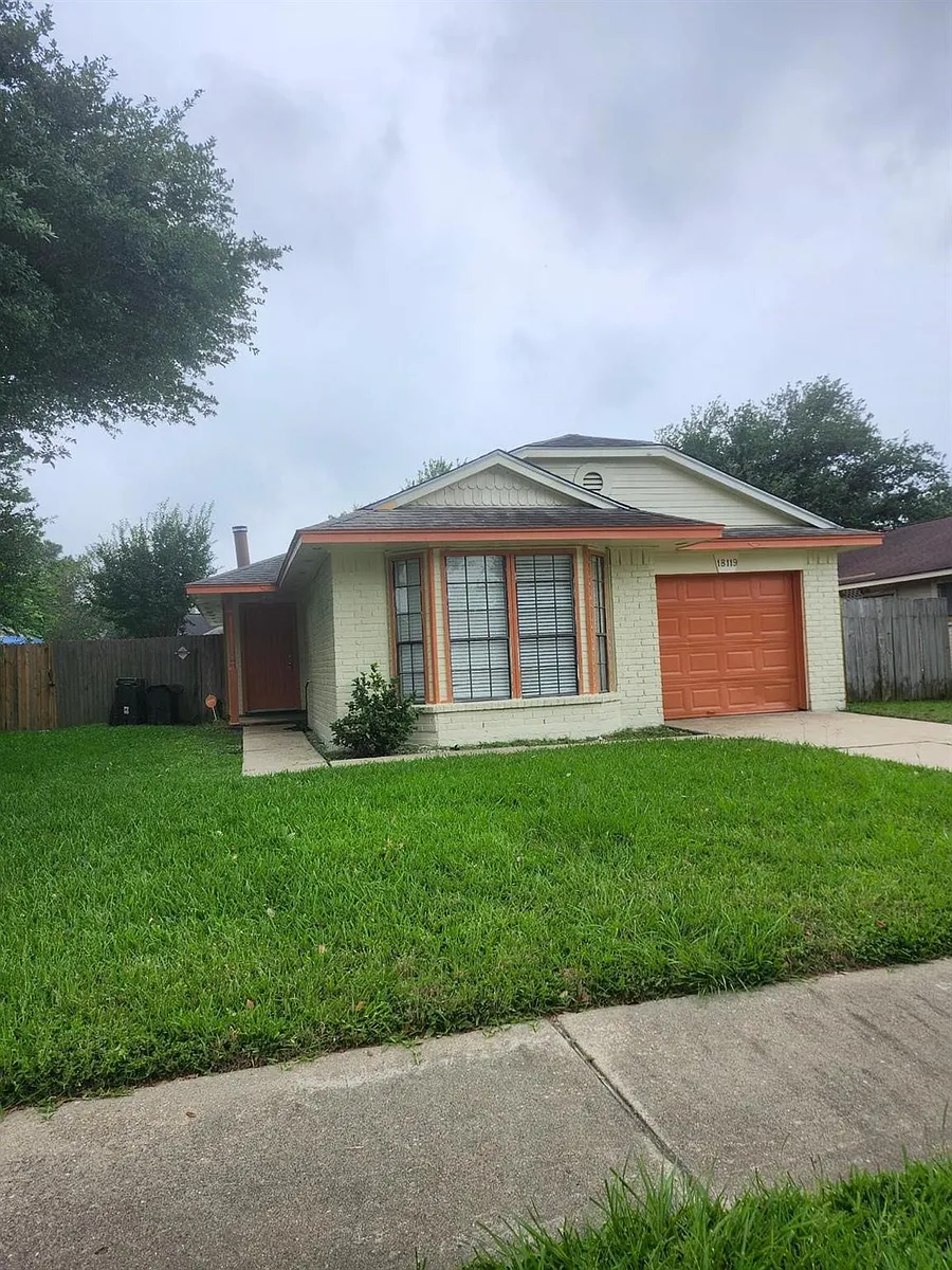 Building Photo - 18119 Twin Creek Dr