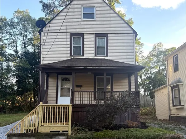 483 Bishop St, Akron, OH 44307