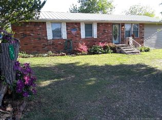 735 7th St, Stuart, OK 74570