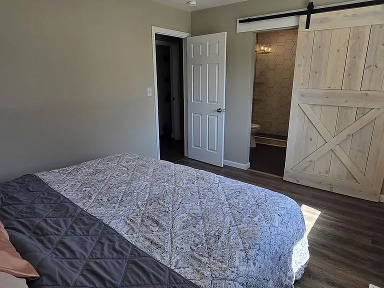 2104 Whitewood Dr — Photo 9