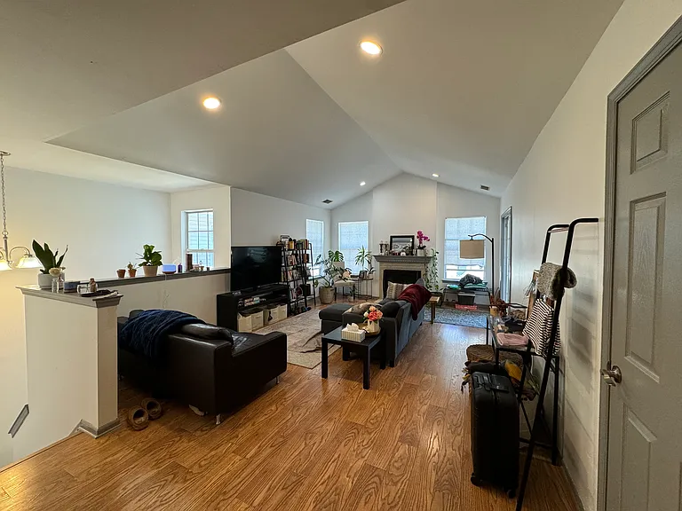 387 Lackland Ave — Photo 4