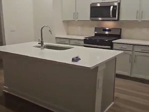 3rd image of 661 Whitetail Ct