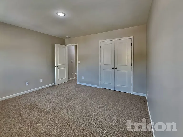 138 Spring Knoll Dr — Photo 9