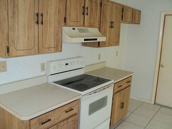 5th image of 39 Westmount Ln
