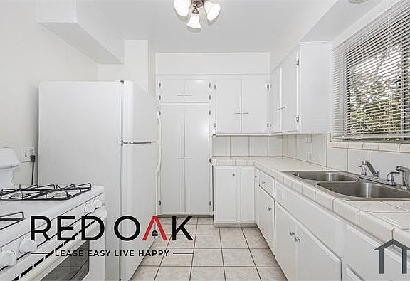 2nd image of 8324 Crenshaw Blvd #8324
