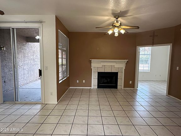 5th image of 1633 E LAKESIDE Drive #39