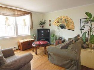 2434 W Farragut Ave APT 3A, Chicago, IL 60625