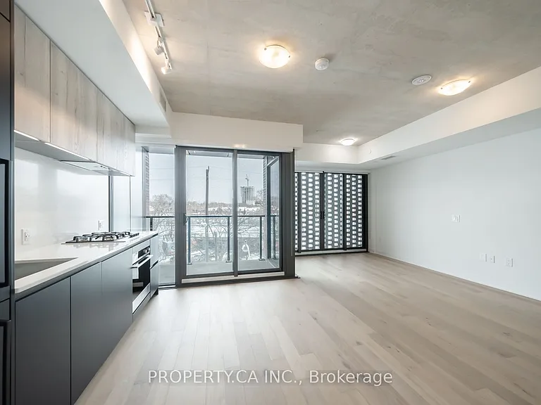 2625 Dundas St W #407 — Photo 2
