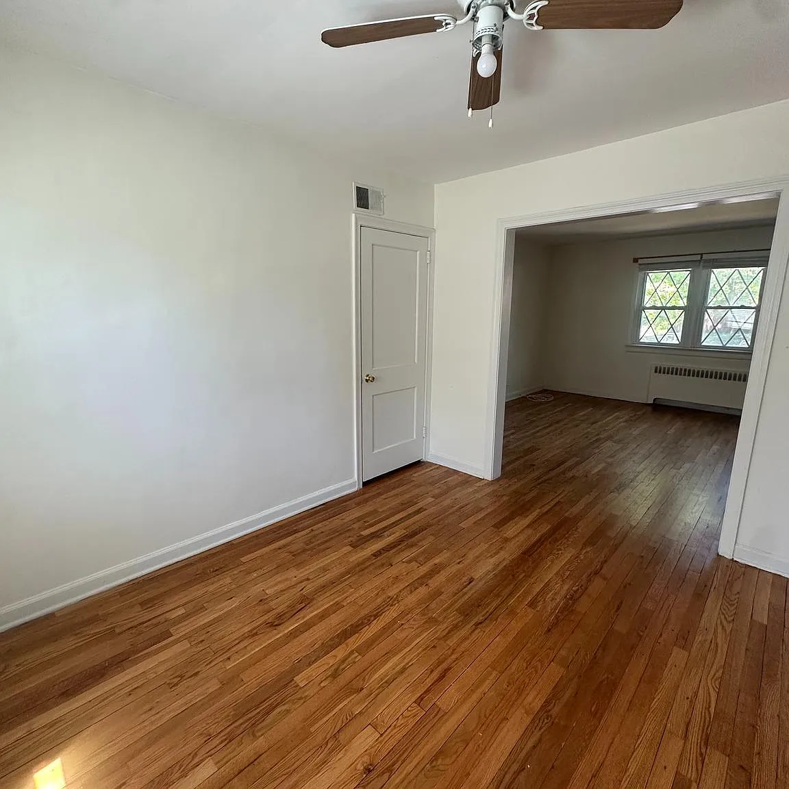 2 bed, 944 sqft, $2,000 — Photo 3