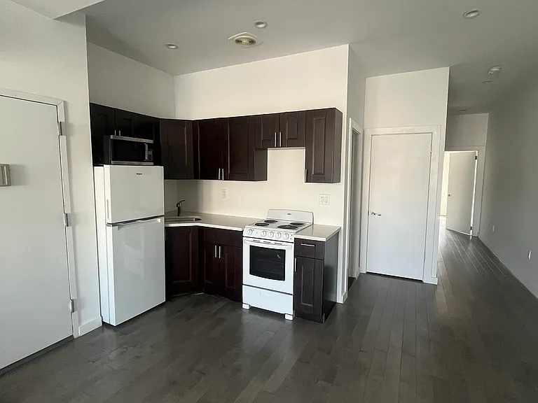 42-28 Bell Blvd #2R — Photo 3