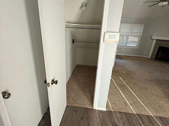 4th image of 9500 Berkley Ter
