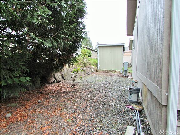 5th image of 17408 44th Ave W Unit 15