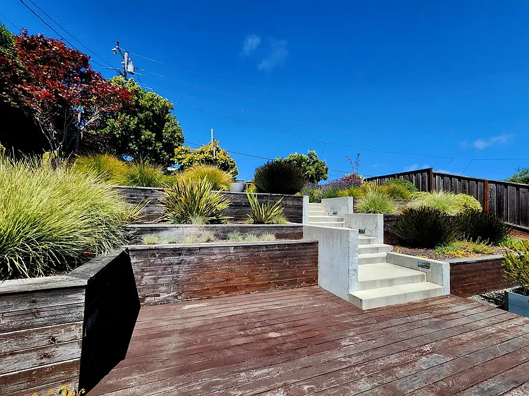 1655 Claremont Dr — Photo 13