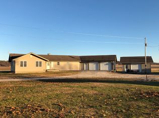 605 Lashmett Rd, Winchester, IL 62694