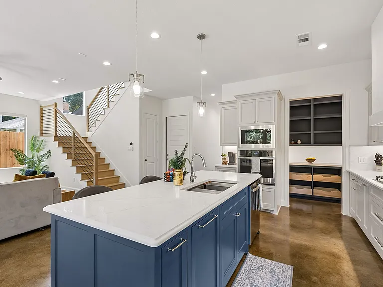 4404 Rusk Ave — Photo 8