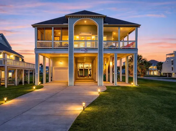 4210 Sandpiper Ln, Galveston, TX 77554