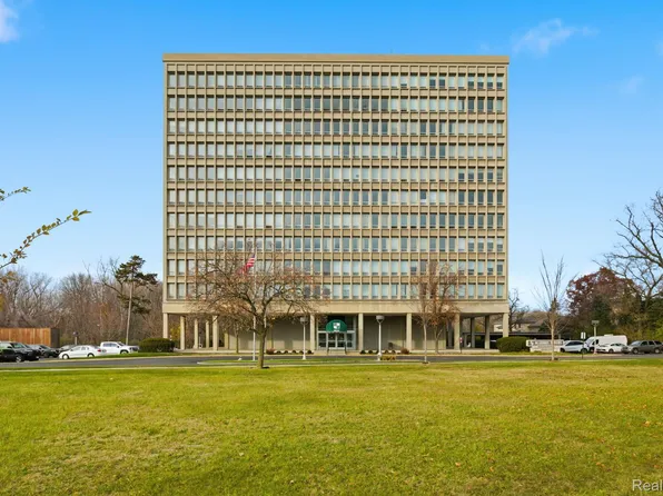 22700 Garrison St APT 606, Dearborn, MI 48124