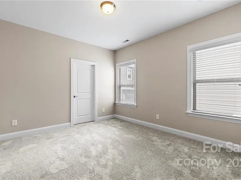 733 Herrin Ave — Photo 17