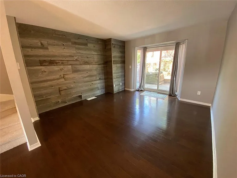 895 Maple Ave #124 — Photo 7