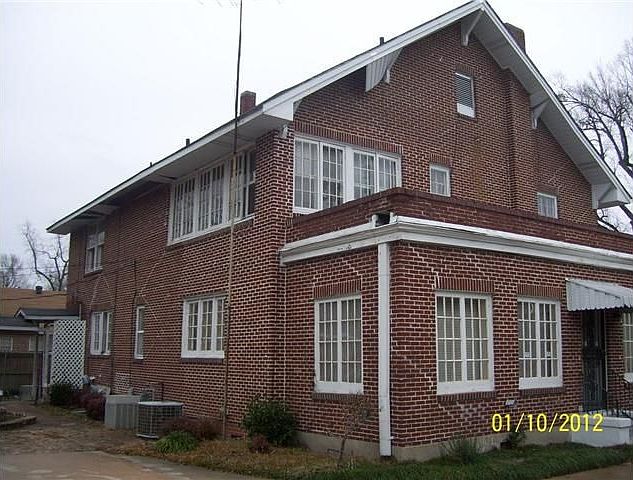 2nd image of 1310 S Olive St