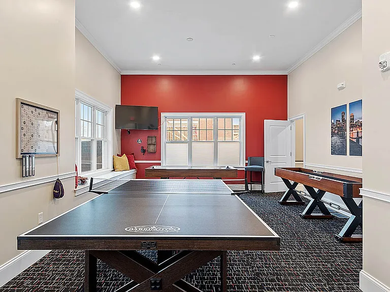 320 Middlesex Ave #E404 — Photo 11
