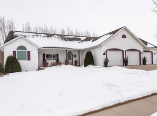 1135 Ashley Ln SW, Rochester, MN 55902