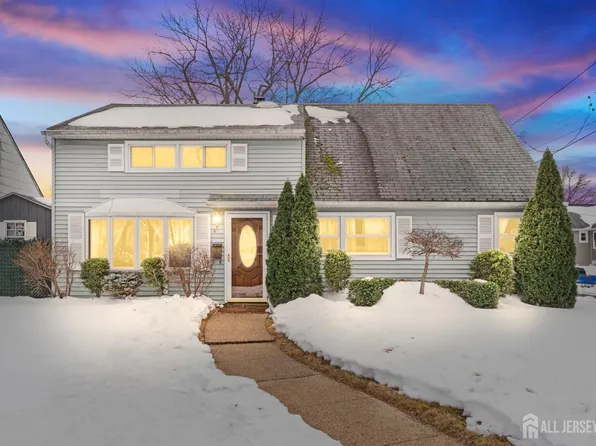 29 Park Ave, Iselin, NJ 08830