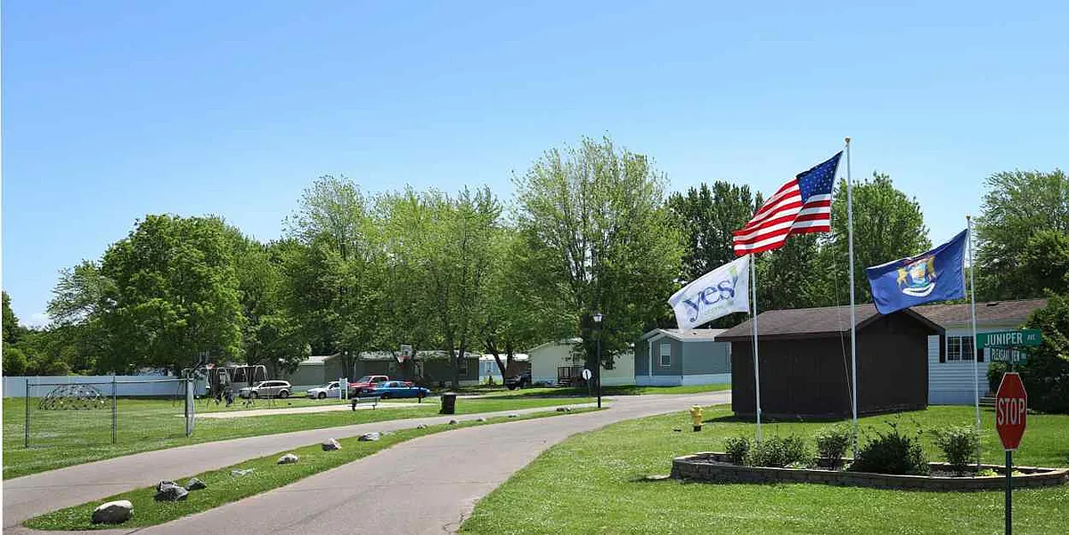 Building Photo - Pleasant View Estates