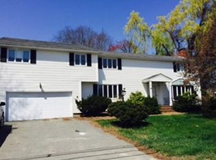 80 Milk St, Methuen, MA 01844