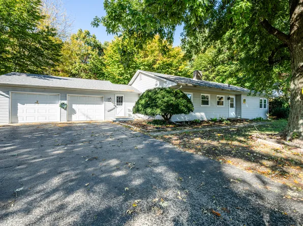 5955 Red Arrow Hwy, Coloma, MI 49038