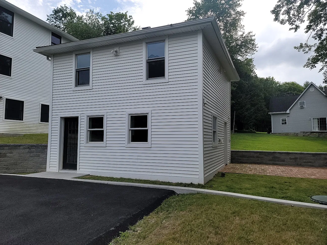 1 bed, 1.5 bath, 850 sqft, $3,000 — Photo 2